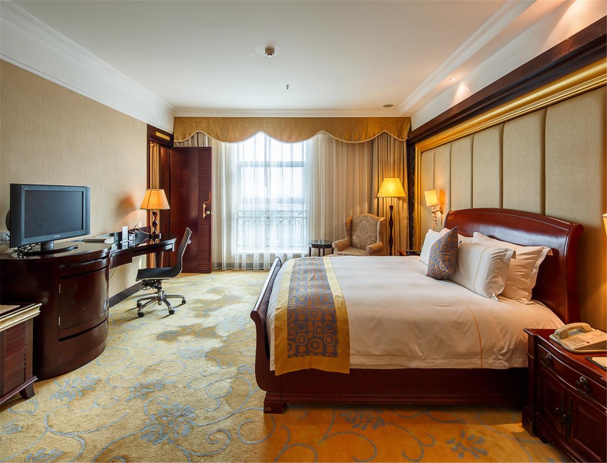 City Hotel Foshan Exterior photo