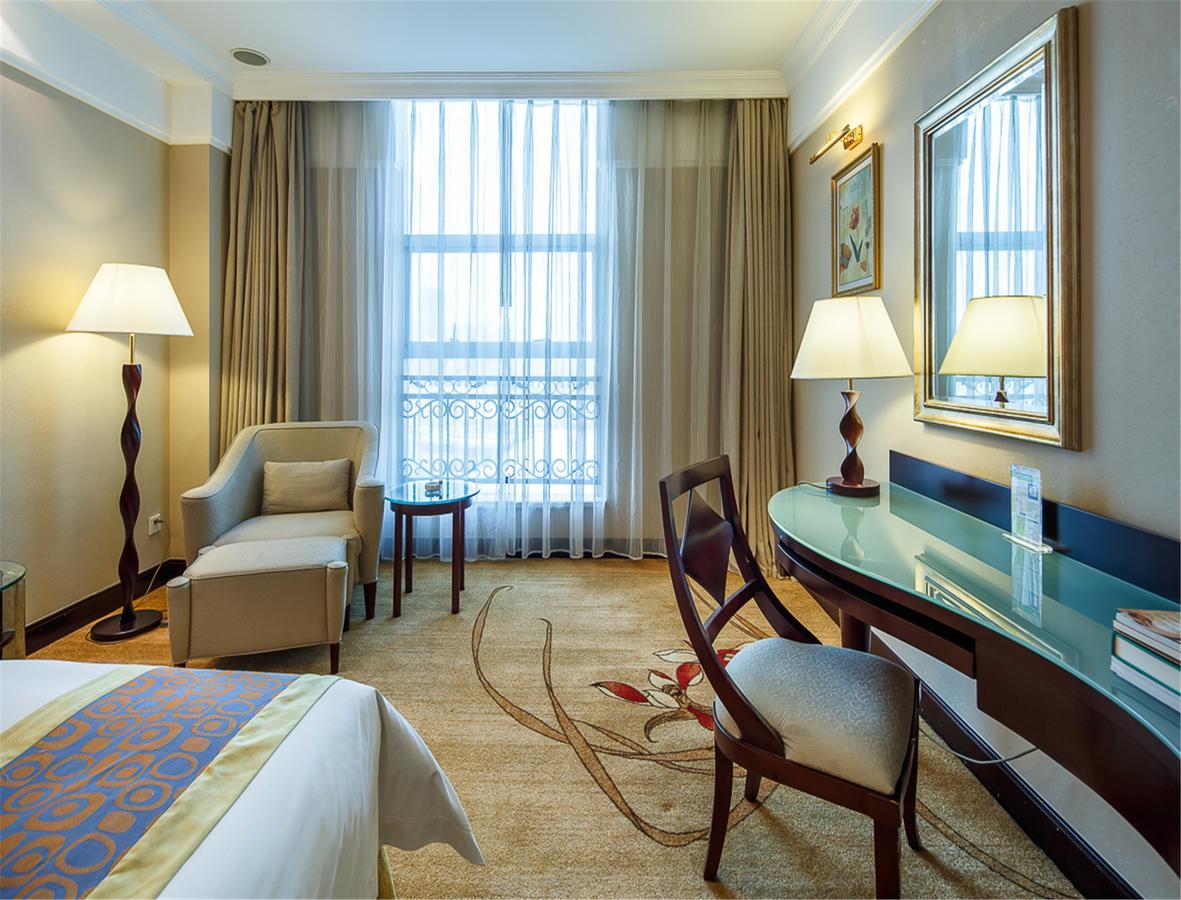 City Hotel Foshan Exterior photo