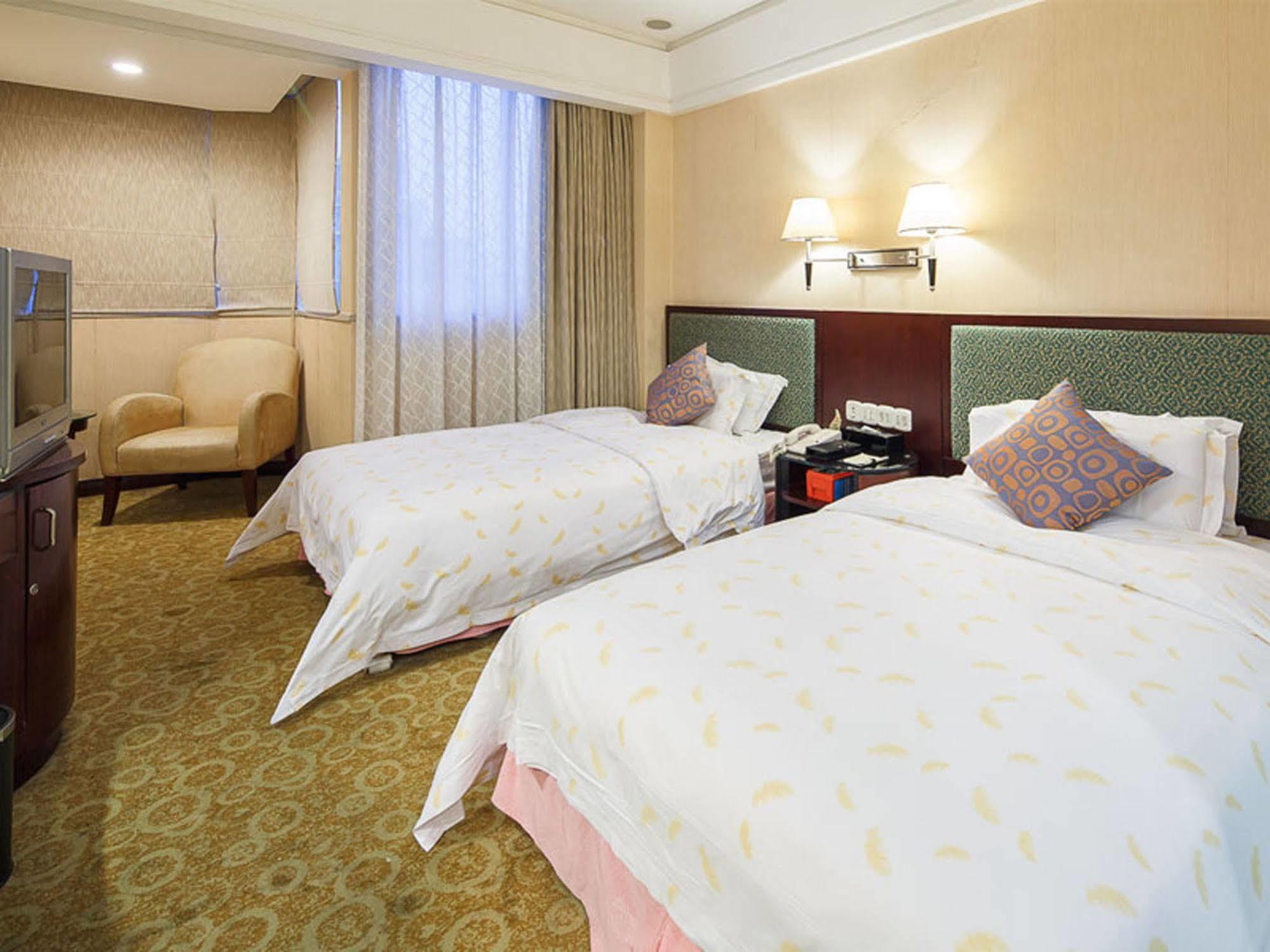 City Hotel Foshan Exterior photo